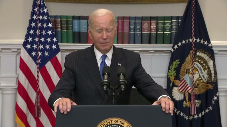 Biden's Brain Malfunctions Again Even As He Reads From A Giant Teleprompter In Front Of Him